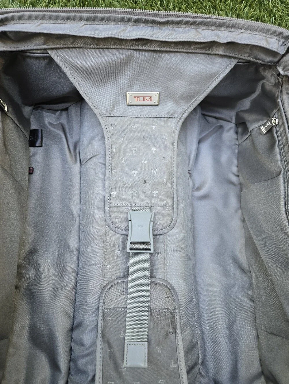TUMI 22026S4 Silver 26